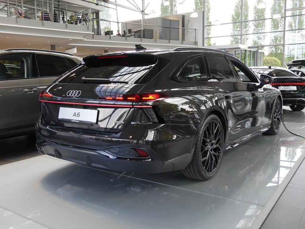 Audi A6 Avant Quattro S-Tronic