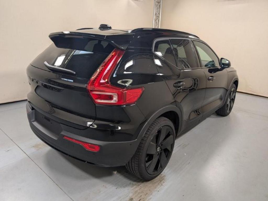 Volvo EX40