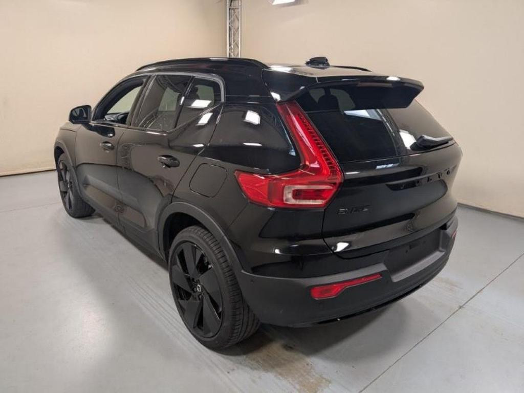 Volvo EX40