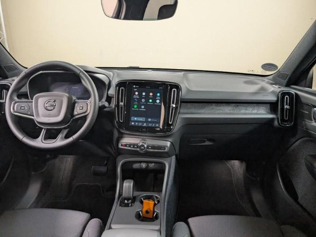 Volvo EX40