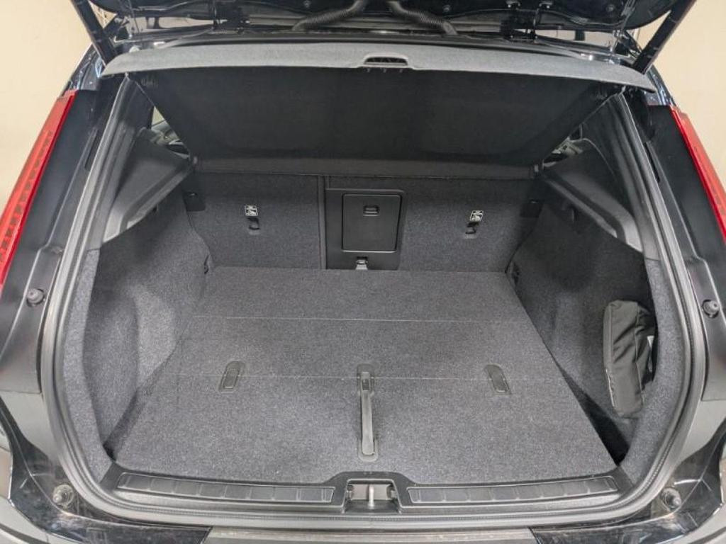 Volvo EX40