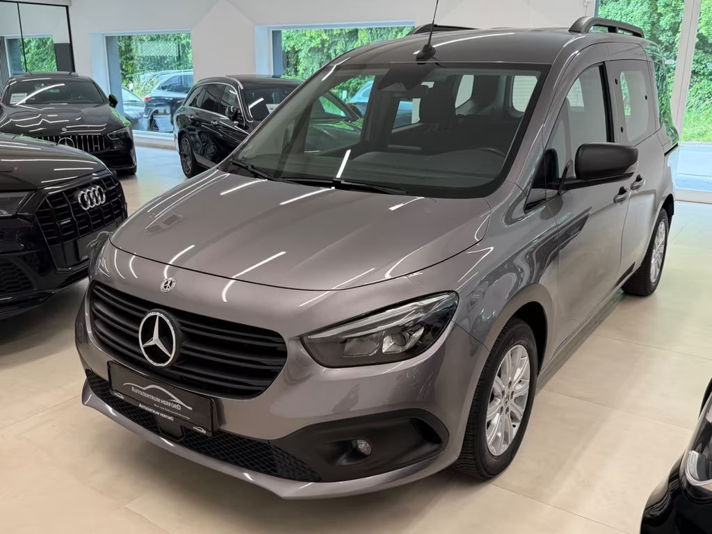 Mercedes-Benz Citan Kombi 113 5 Sitze Navi Klima LED AHK