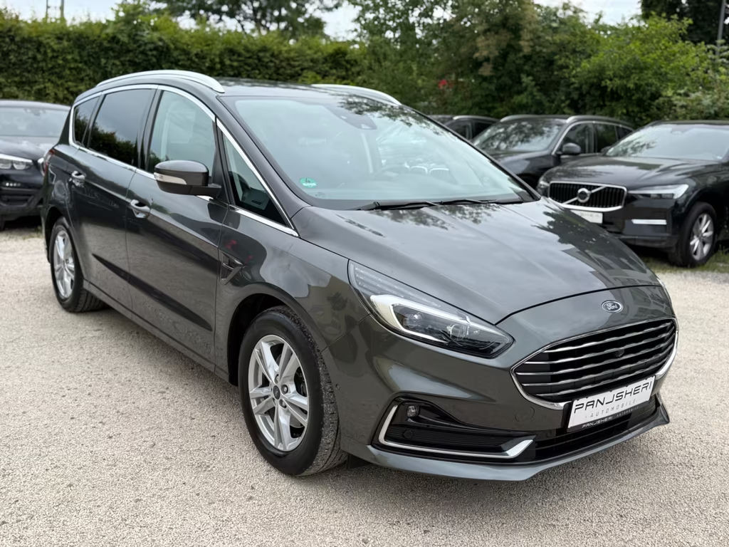 Ford S-Max Titanium