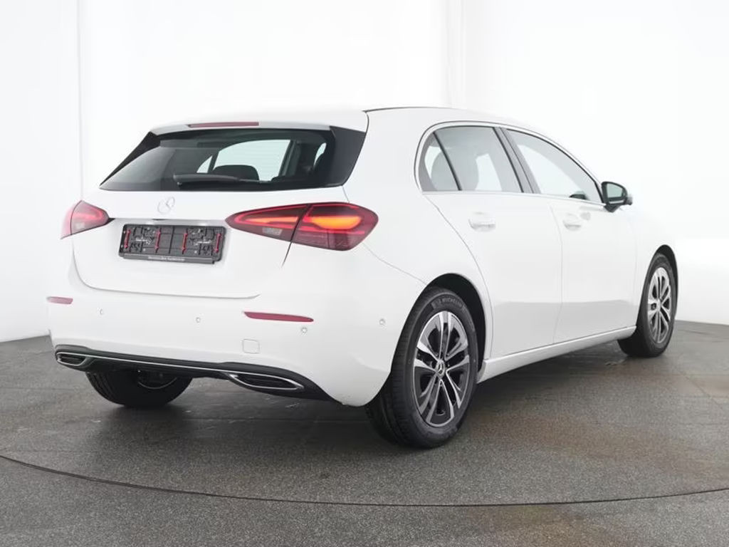 Mercedes-Benz A-Klasse A 180 Totwinkel/360°/Smartphone-Integration
