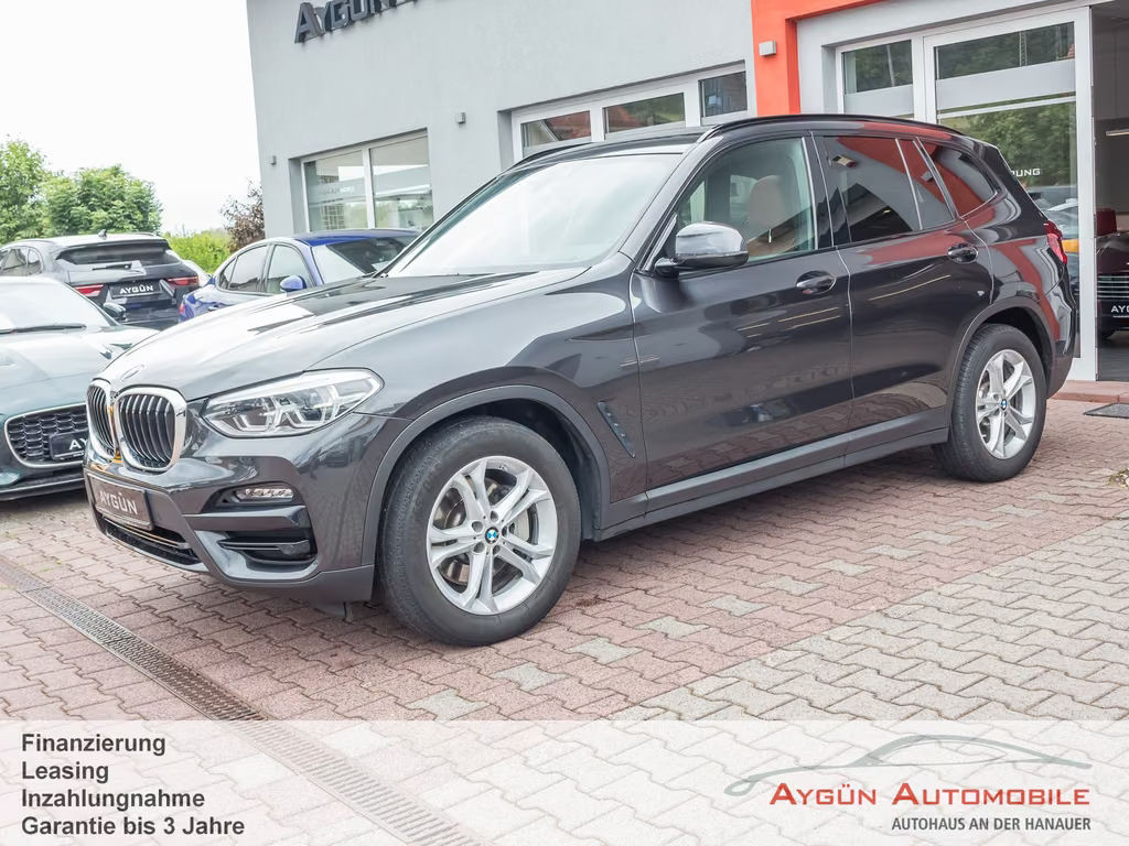 BMW X3 xDrive Advantage pakket