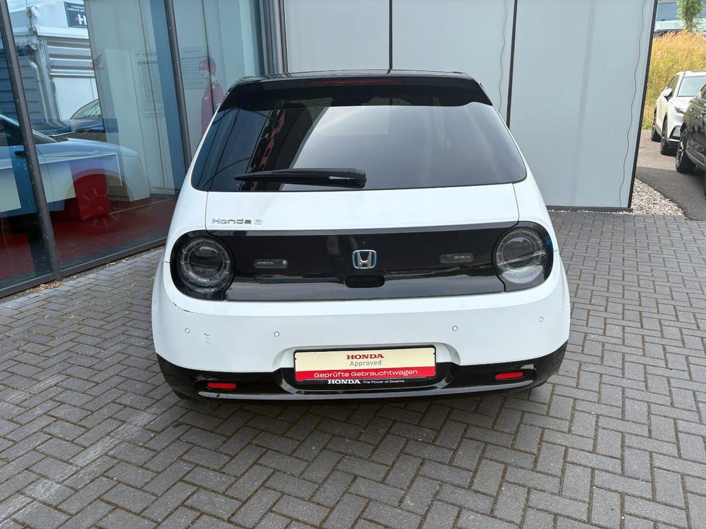 Honda e