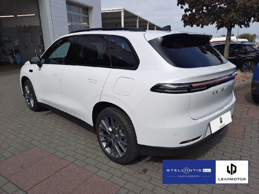 Leapmotor C10