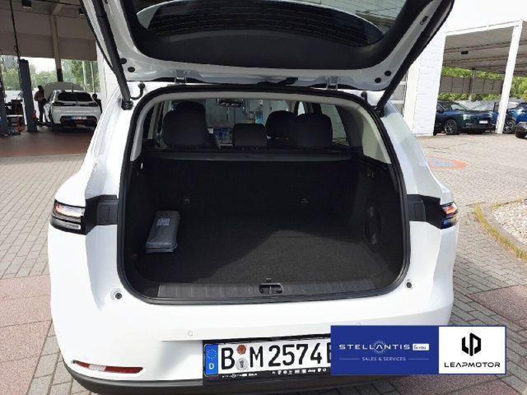 Leapmotor C10