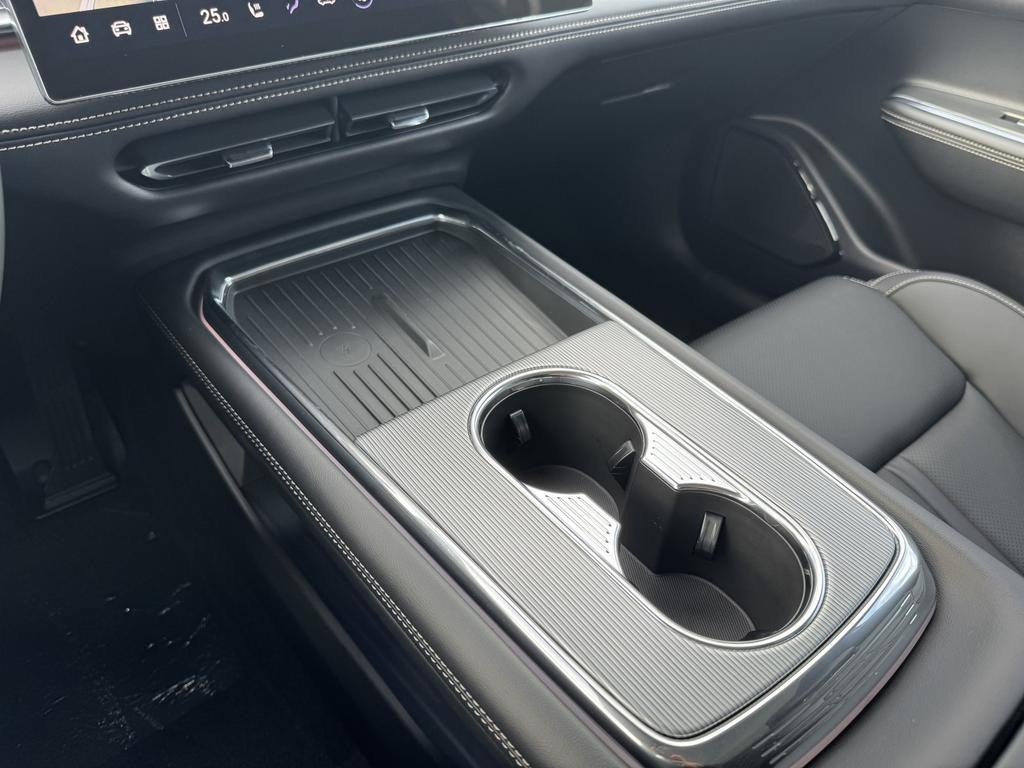 Mazda 6e