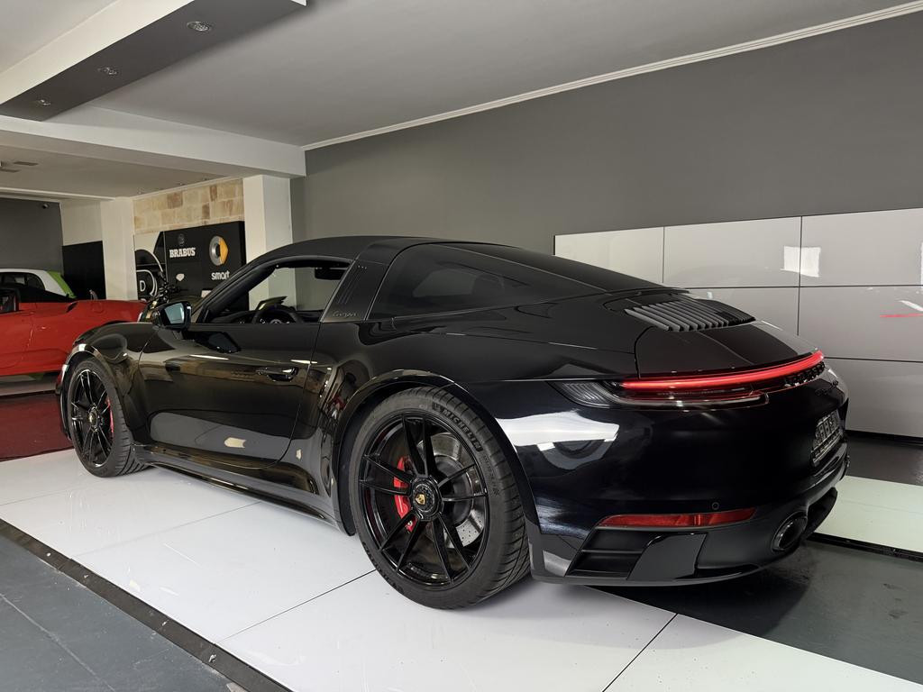 Porsche 911 GTS 4 992 Cabriolet Targa