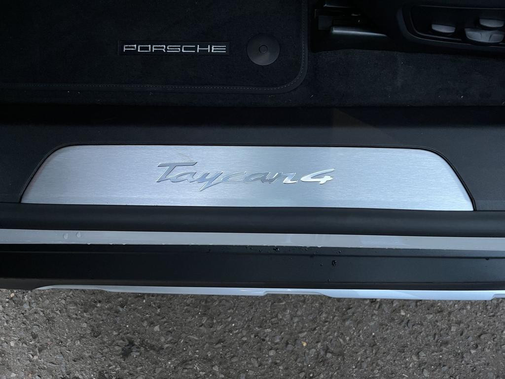 Porsche Taycan
