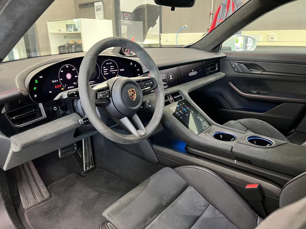 Porsche Taycan