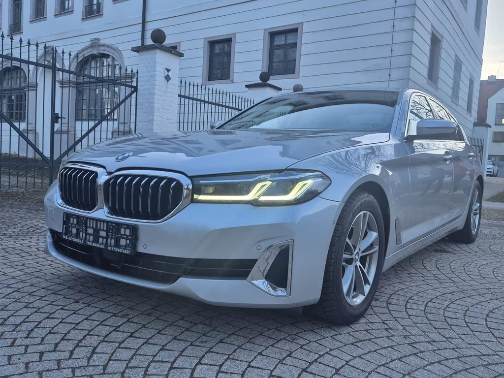 BMW 5 Serie 520 Luxury Line xDrive Sedan 520d