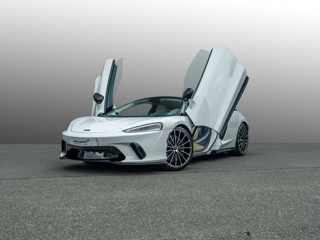 McLaren GT