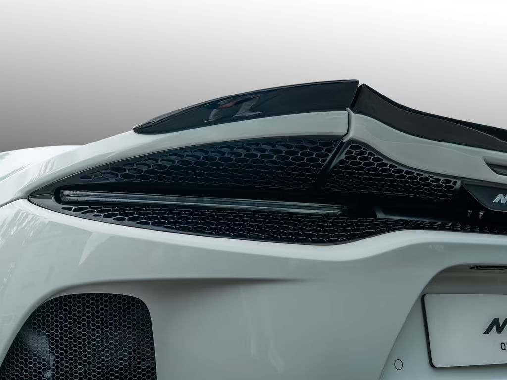 McLaren GT