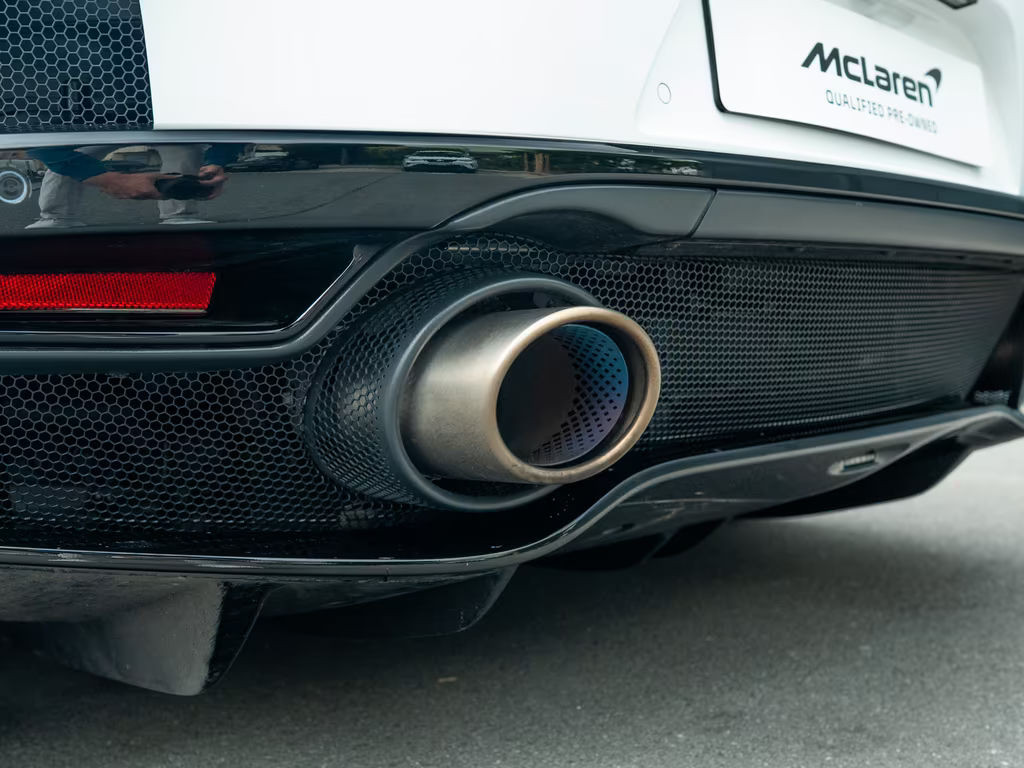 McLaren GT