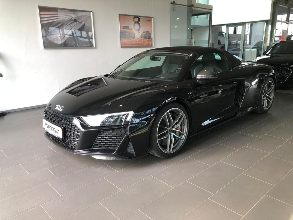 Audi R8