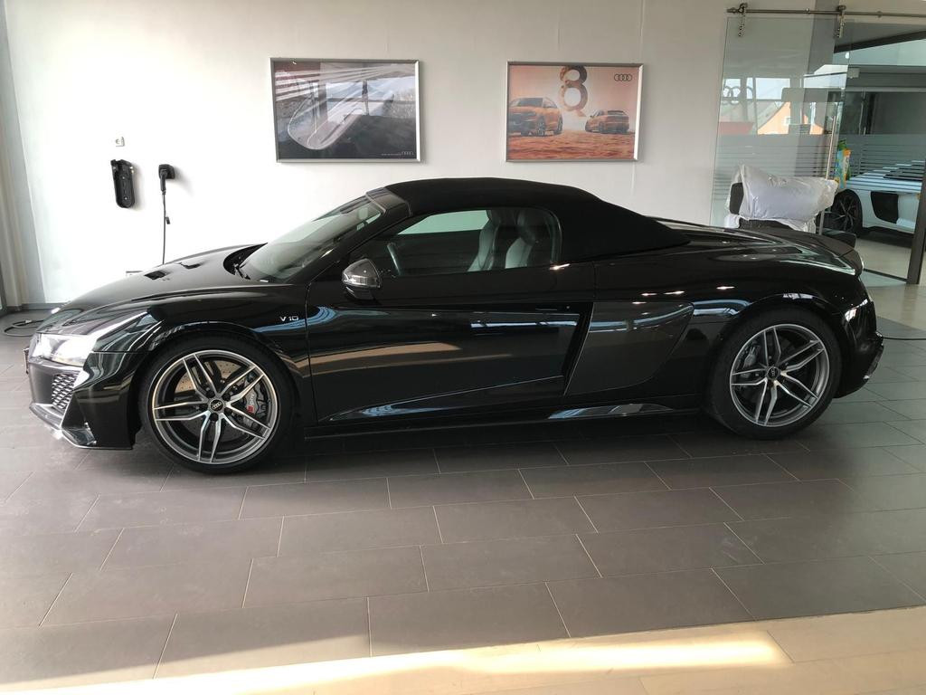 Audi R8