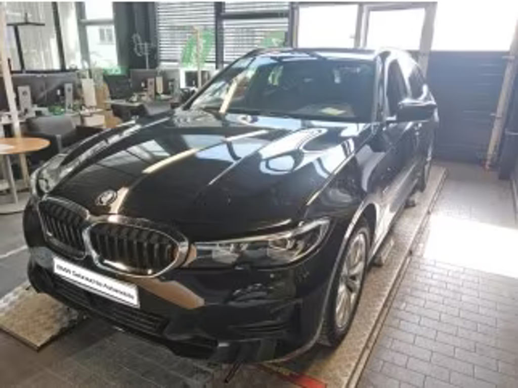BMW 3 Serie 330 Advantage pakket 330e