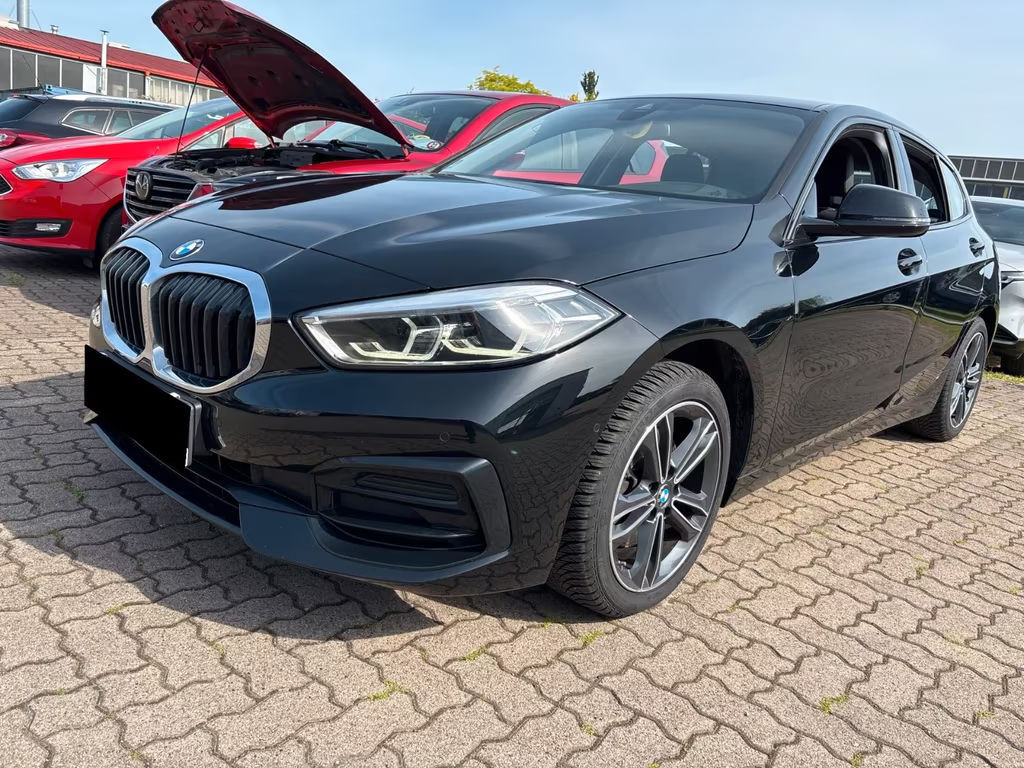 BMW 1 Serie 118 Sport Line Sedan 118i