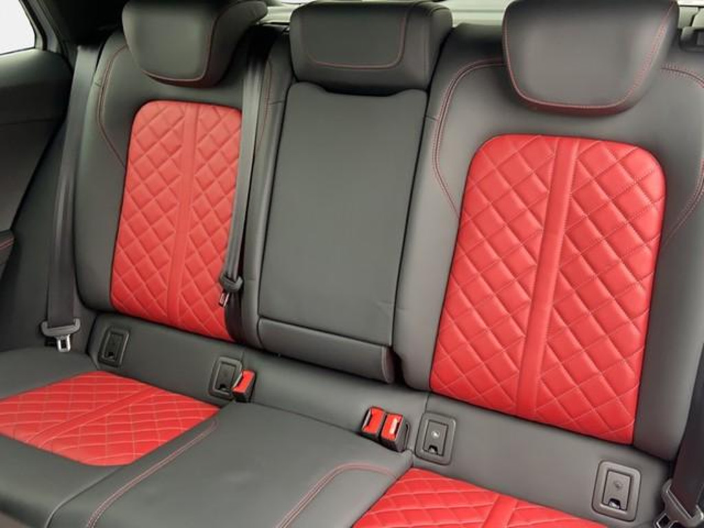 Audi SQ2
