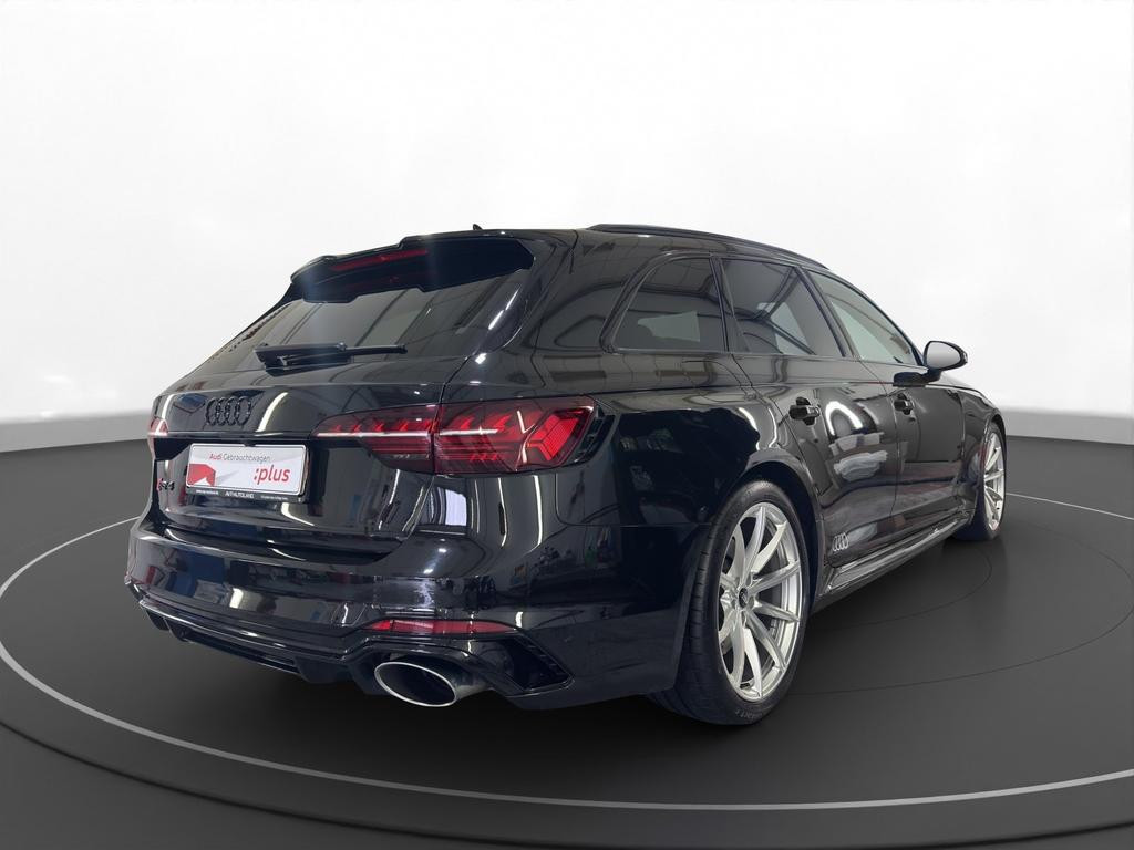 Audi RS4 Avant Quattro