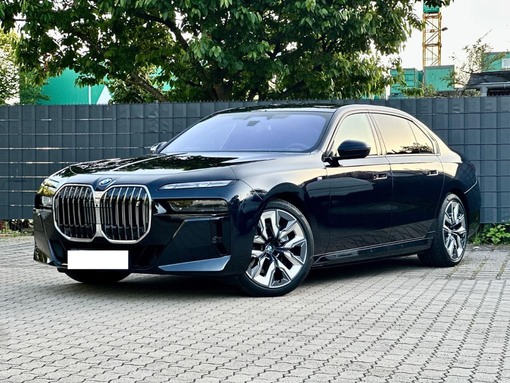 BMW i7 M-Sport xDrive Sedan xDrive60