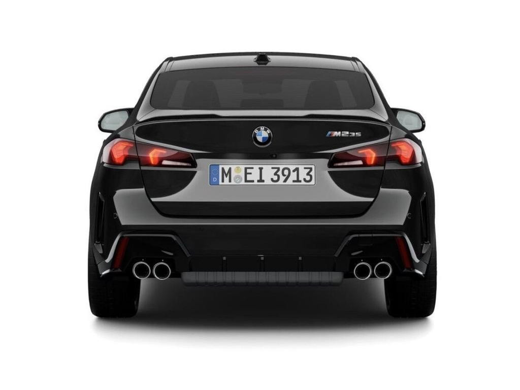 BMW M235