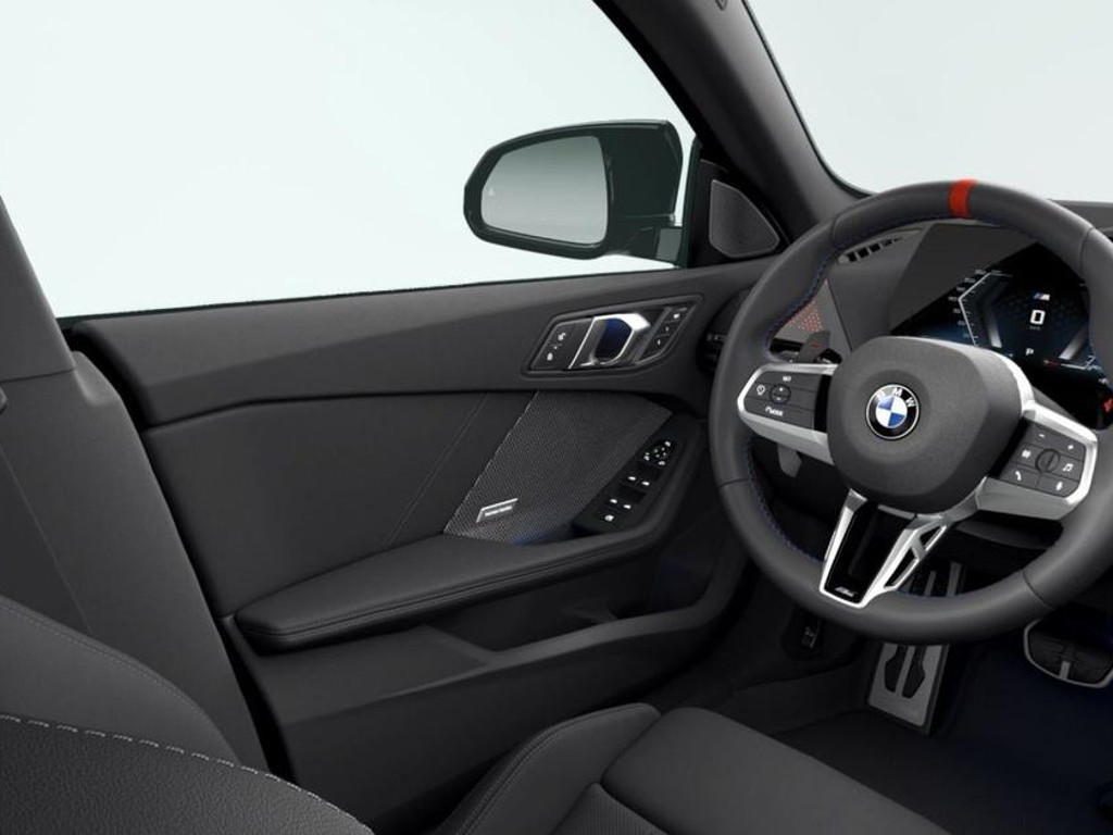 BMW M235
