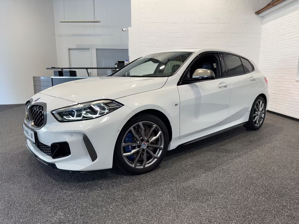 BMW 1 Serie 135 xDrive Sedan 135i