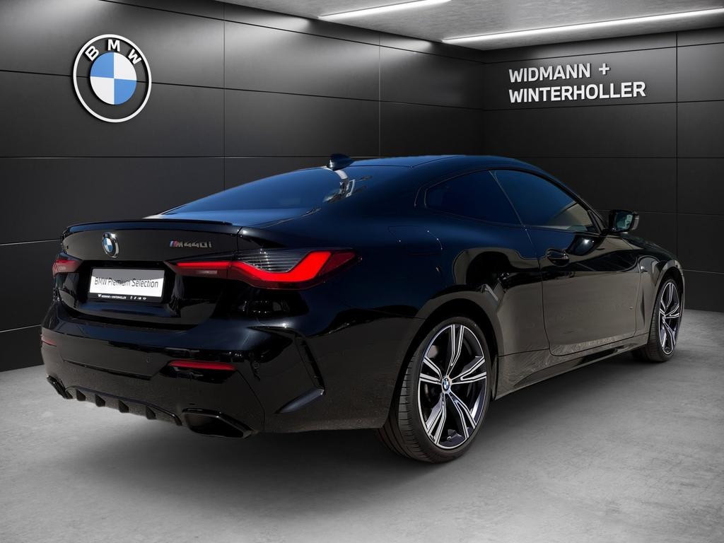 BMW M440