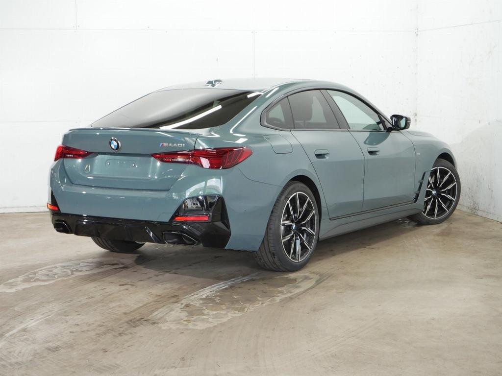 BMW M440