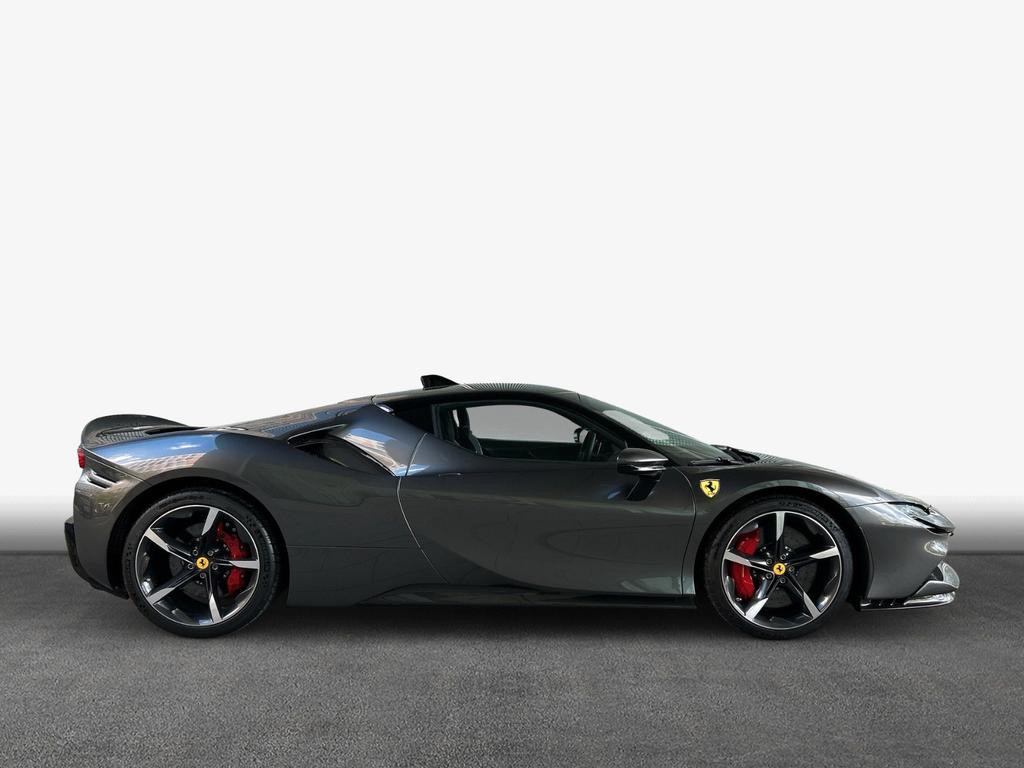 Ferrari SF90