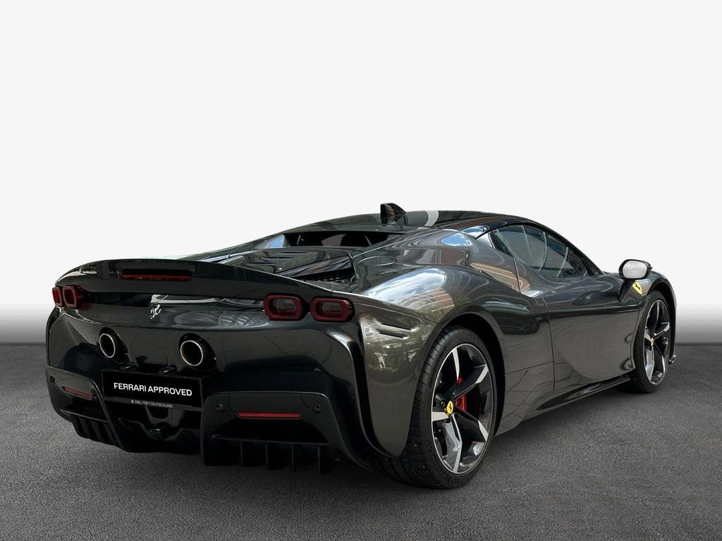 Ferrari SF90