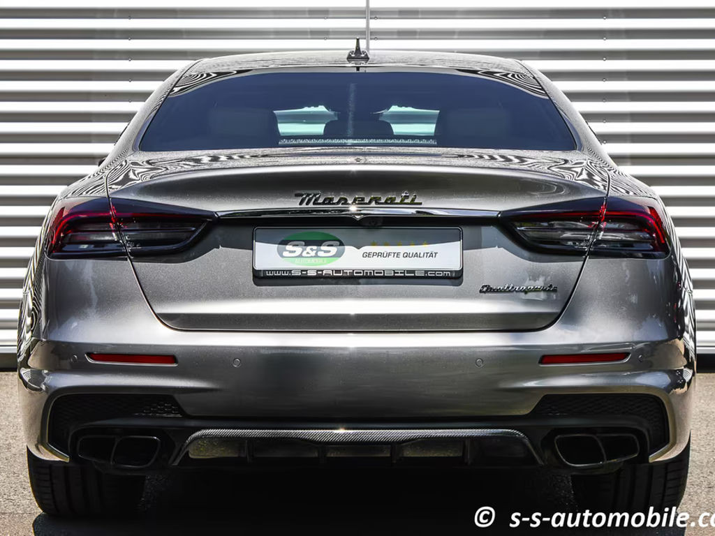 Maserati Quattroporte