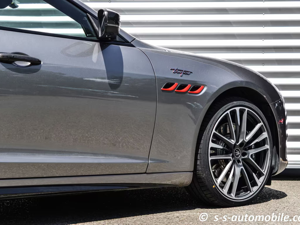 Maserati Quattroporte