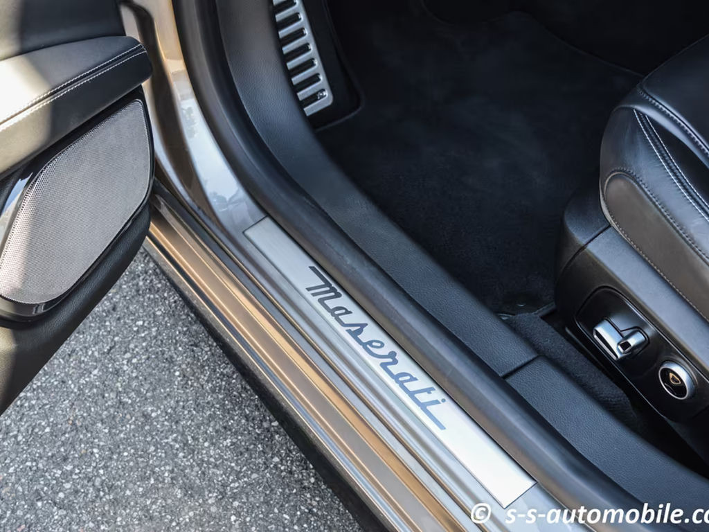 Maserati Quattroporte