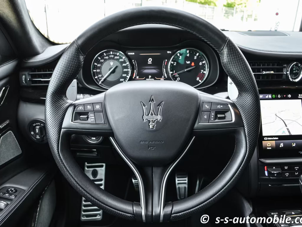 Maserati Quattroporte