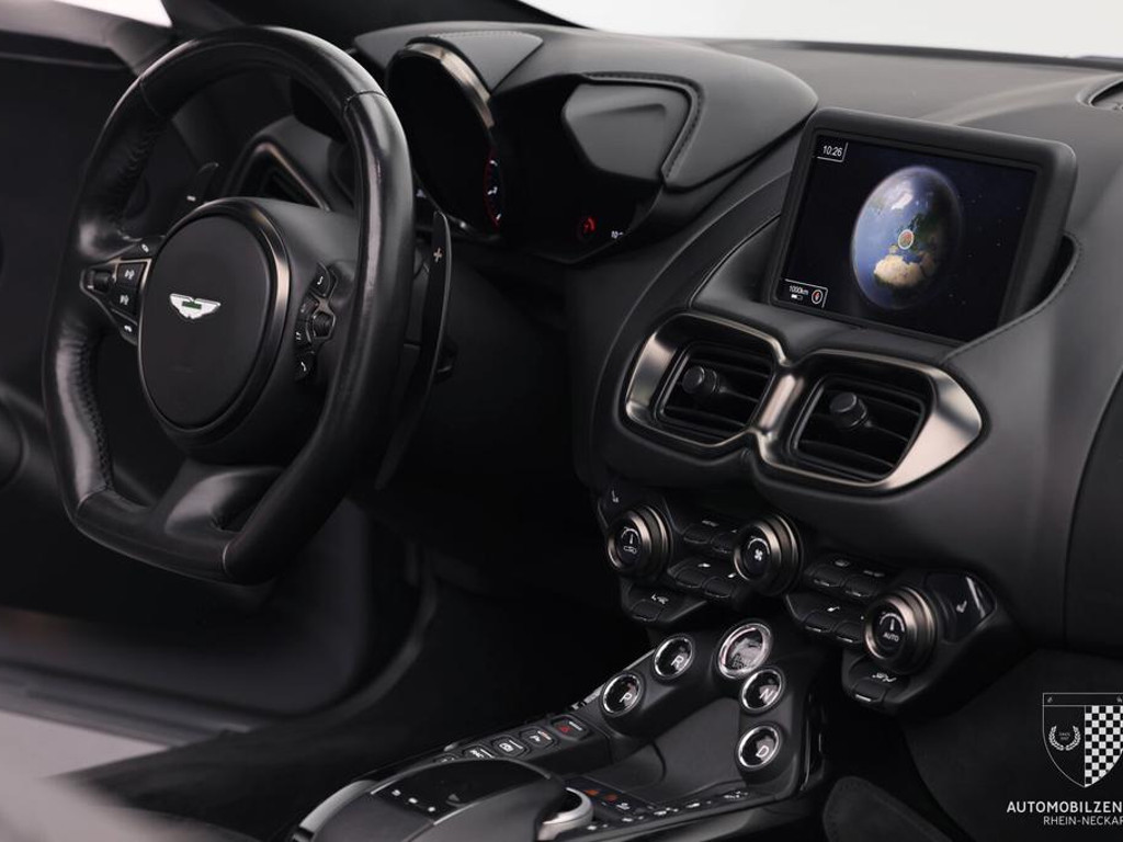 Aston Martin V8 Vantage