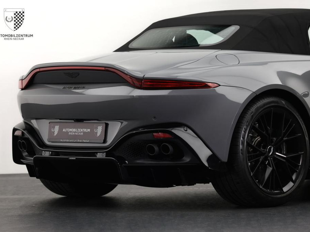 Aston Martin V8 Vantage