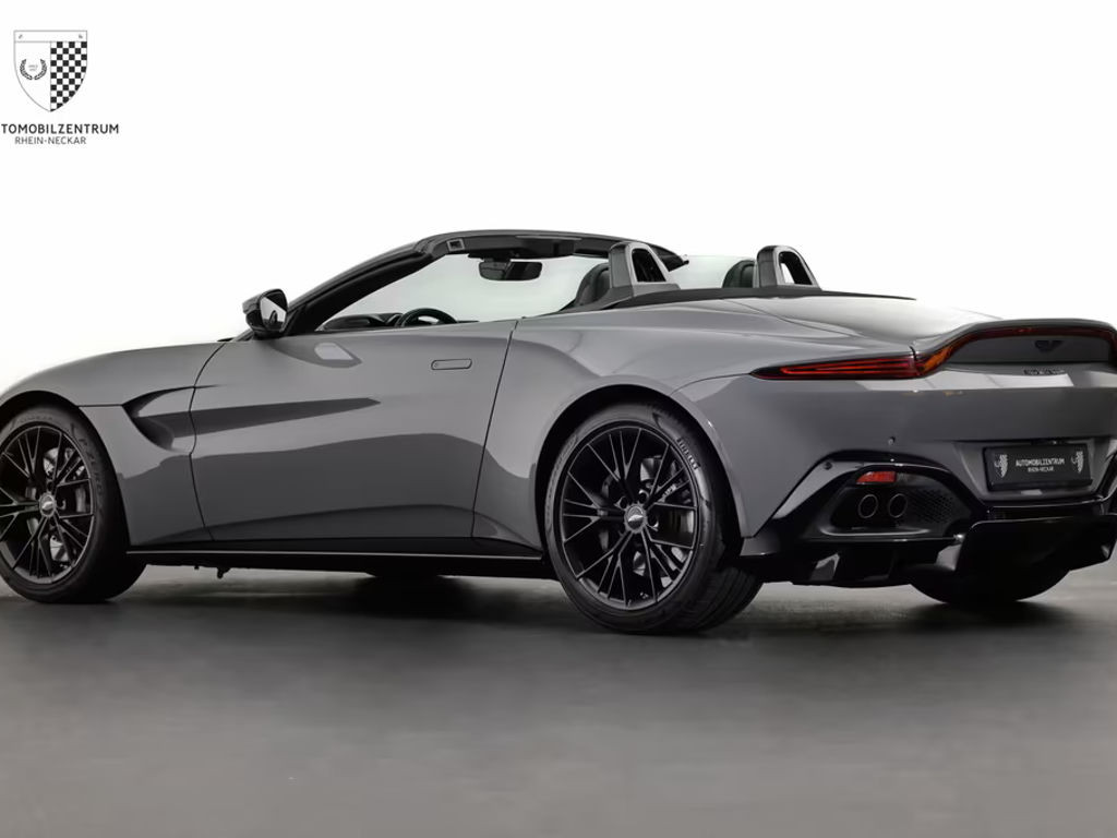Aston Martin V8 Vantage