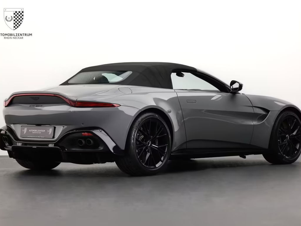 Aston Martin V8 Vantage