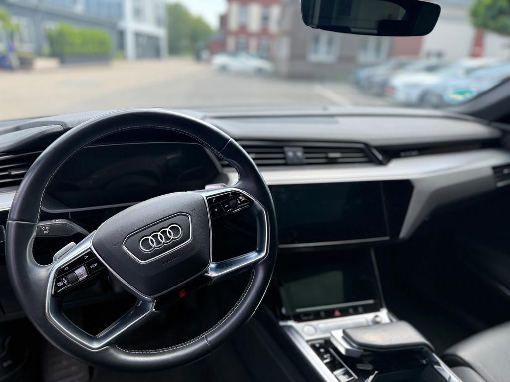 Audi e-tron