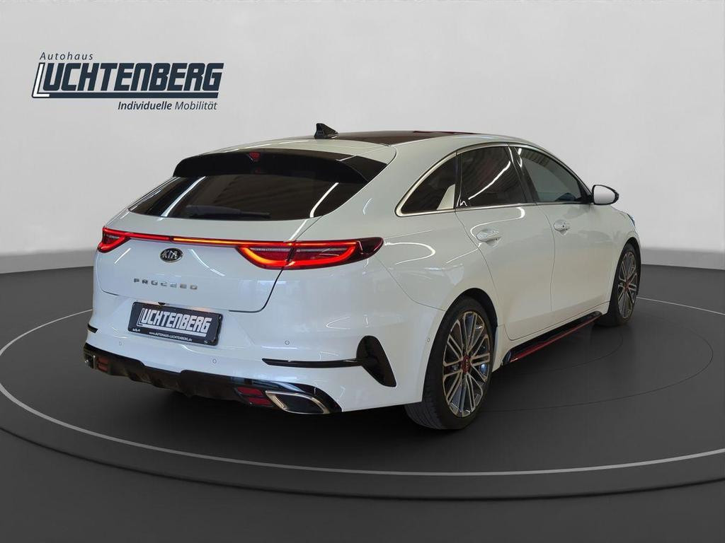 Kia ProCeed