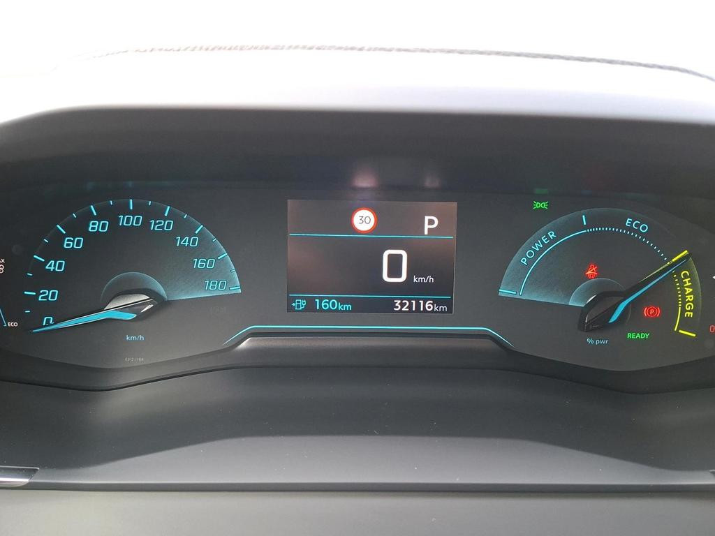 Peugeot e-208