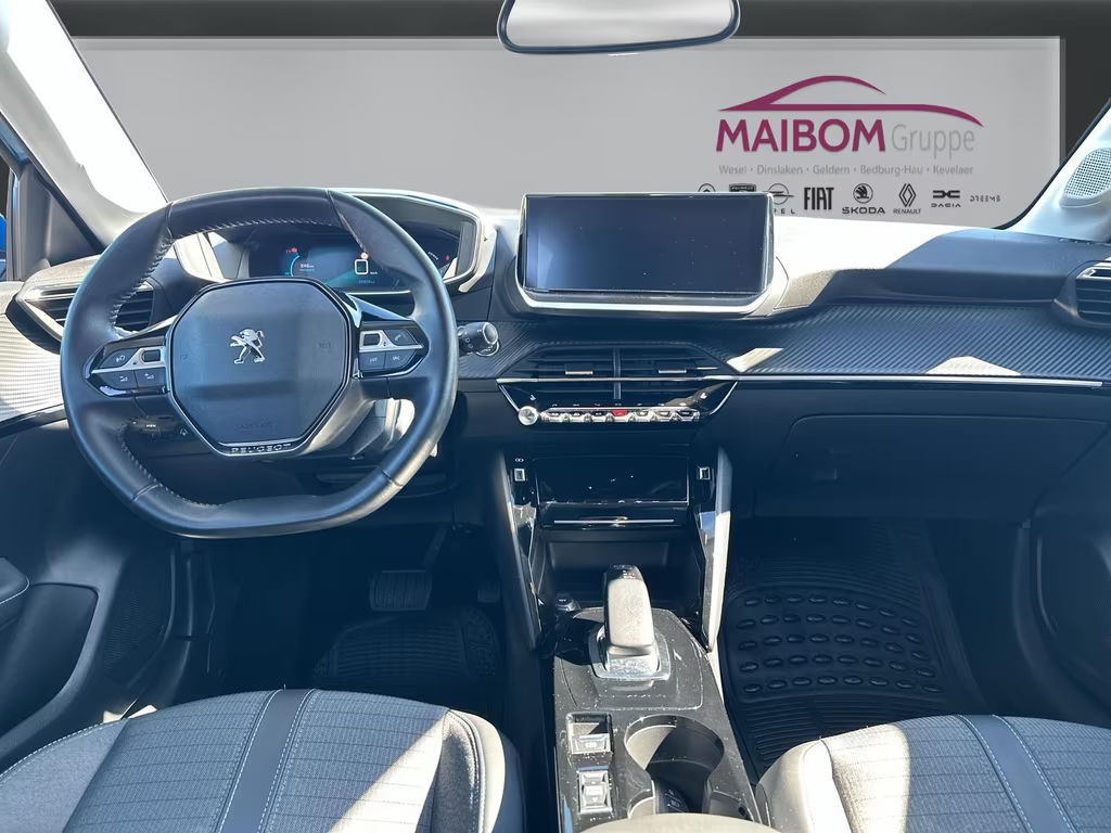 Peugeot e-208