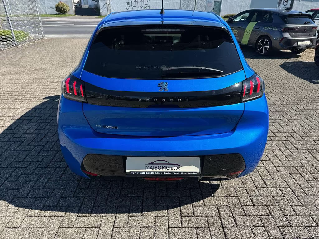 Peugeot e-208