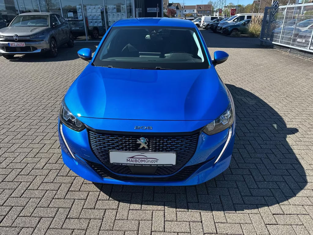 Peugeot e-208