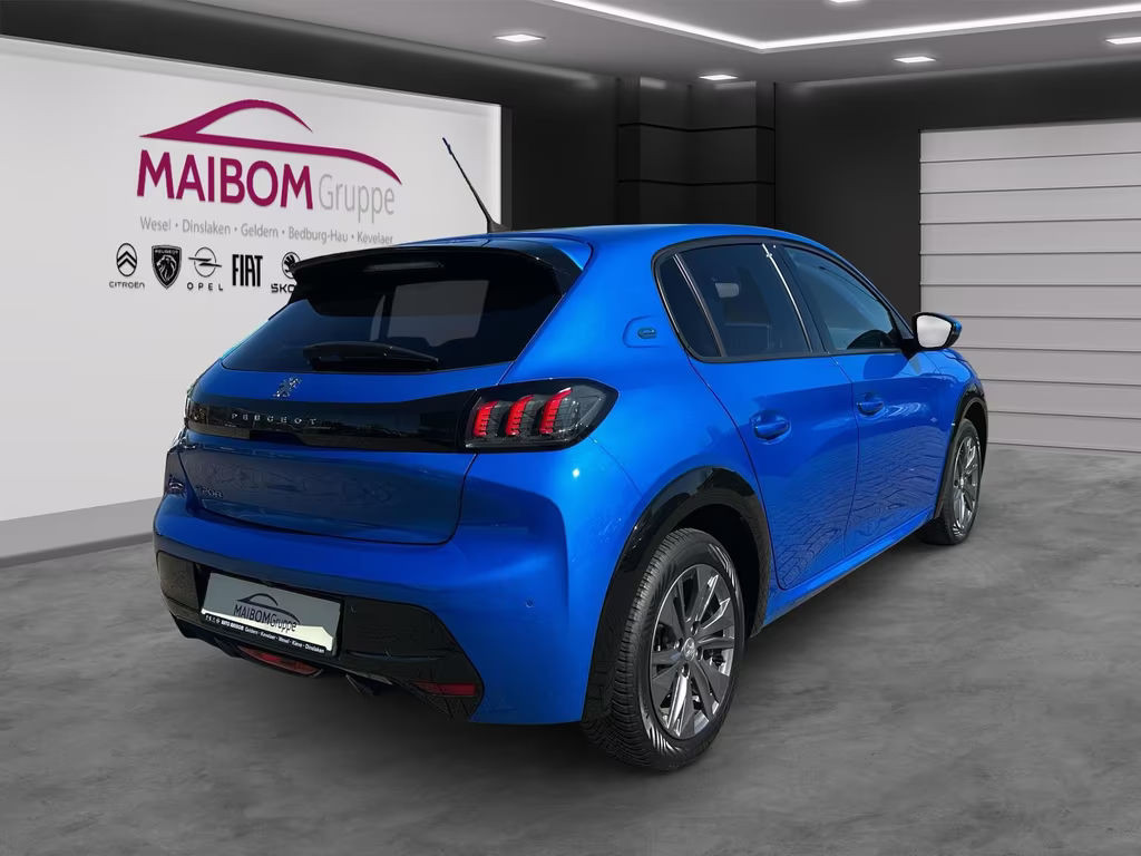 Peugeot e-208