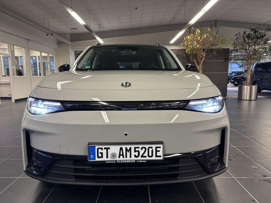 Leapmotor C10